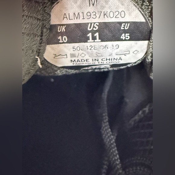 Altra Torin Plush 4 Mens Size 11 Shoes Black Grey Athletic Sneakers - Picture 2 of 7